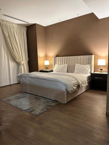 Fotografie z fotogalerie ubytování full luxury one bed apartment with maid room penta square v destinaci Lahore