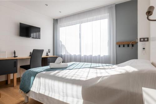 Bright 2bedroom apartment 15min walk to the Palais
