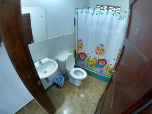 Koupelna v ubytování Nuevo hospedaje benny