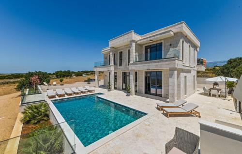 Pet Friendly Home In Novalja