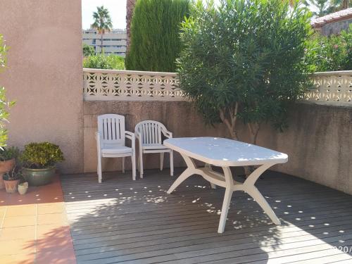 Pavillon Climatisé 4 Pièces Avec Piscine & Tennis, Proche Plage et Port à Saint-Cyprien - FR-1-776-10