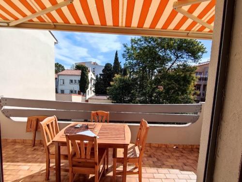 Duplex 6 pers. proche plage, terrasse, parking, animaux admis - FR-1-776-23