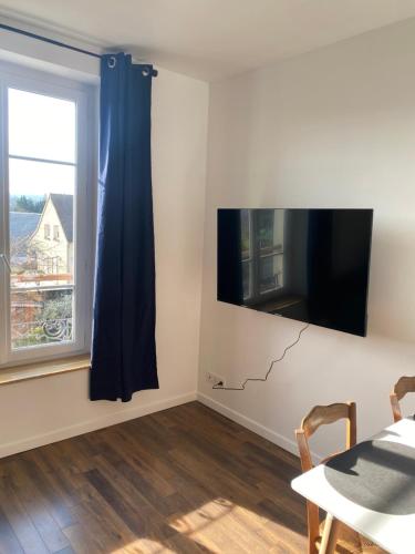 3 pièces dans hôtel particulier