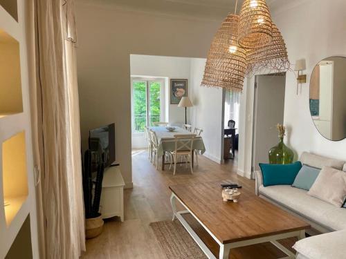 Nice design flat on the Old Port-Marseille