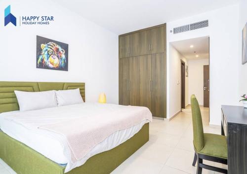 Luxurious 2BR Apartment near Palm Jumeirah 객실 침대