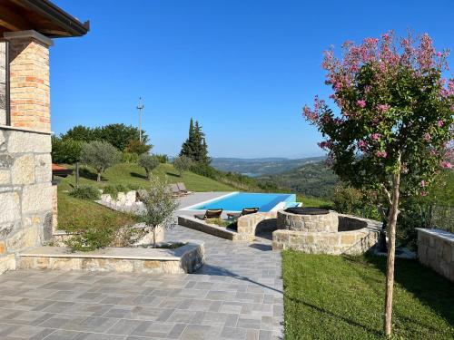 Villa Maroni with Pool - inner Istria