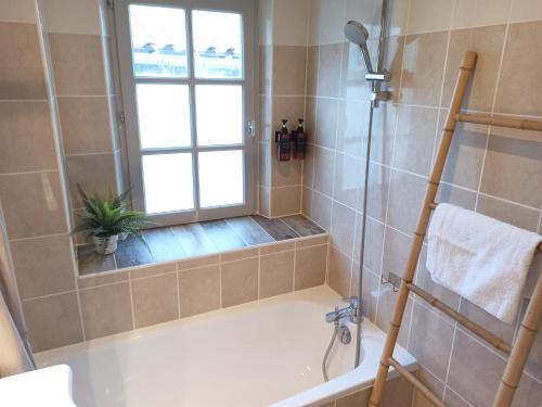 AC - Quiet - Le Colibri, Bright Duplex photo 25