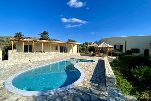 ハニア・タウンにあるVilla Velanidia in Drapanosのギャラリーの写真