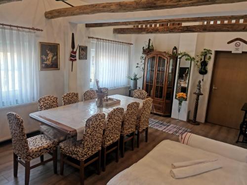 Postel nebo postele na pokoji v ubytování Holiday house Zoki
