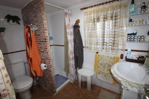 Ένα μπάνιο στο Casa de pueblo en Calles