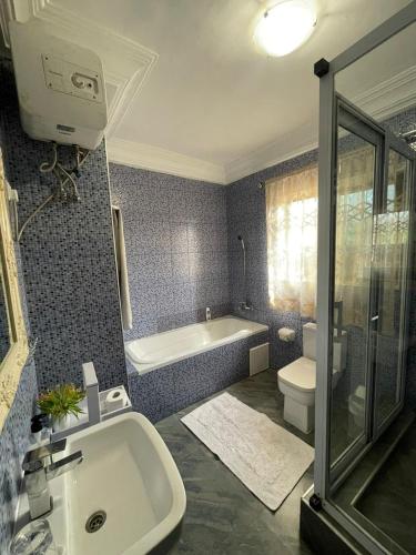 Ένα μπάνιο στο Perriman Hotel