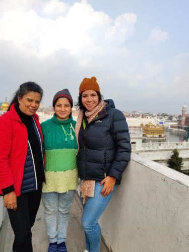 Tetamu yang menginap di 4N Homestay- GOLDEN TEMPLE VIEW