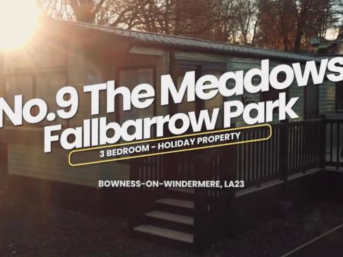 een bord dat zegt nee de weilanden volledige badkamer park bij 9 The Meadows FallBarrow Park in Bowness-on-Windermere