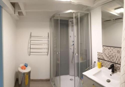 Koupelna v ubytování Les Dentelles du Ventoux - Gîte avec Piscine