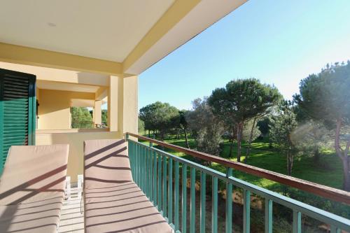 Birdie Bliss Apartment - CleverDetails - Sleeps 4 Adults and 1 Child