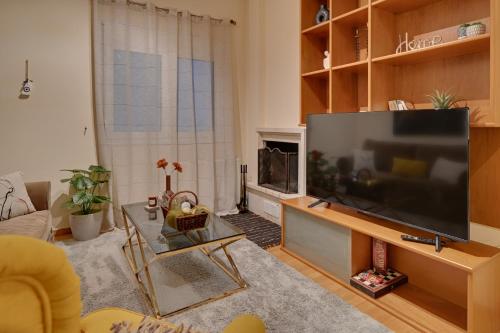 Sahini 4th Apartment