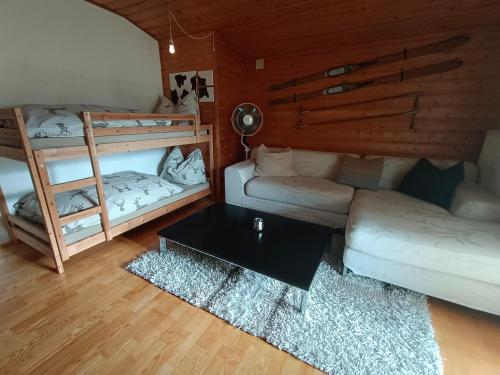 Krevet ili kreveti na sprat u jedinici u okviru objekta Sunwood Apartment-Ferienwohnung mit Herz