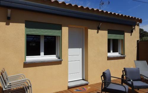 Το κτήριο όπου στεγάζεται  το διαμέρισμα