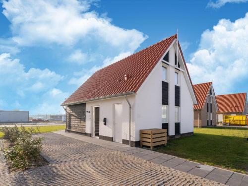 Modern holiday home in Scherpenisse with garden