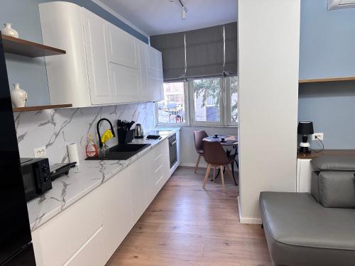 Modern Loft in Prime Location - Imazhi 5