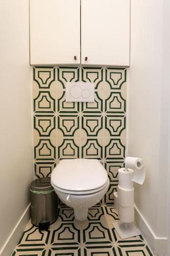Chic flat Place des Vosges