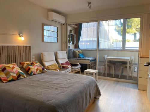 Studio Confort en Face des Thermes - Loggia, Clim, Parking - Balaruc-les-Bains - FR-1-553-243