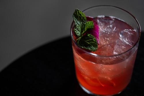 Bebidas en Moxy Houston Downtown