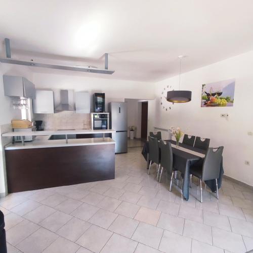 Holiday Home Zahtila
