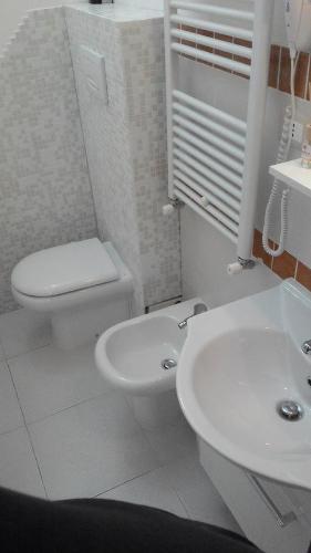 Ένα μπάνιο στο B&B L'Oasi dei Sogni