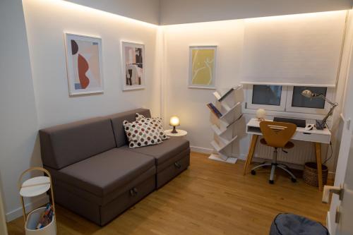Comfort & Elegance in Kolonaki - 2BD Apt