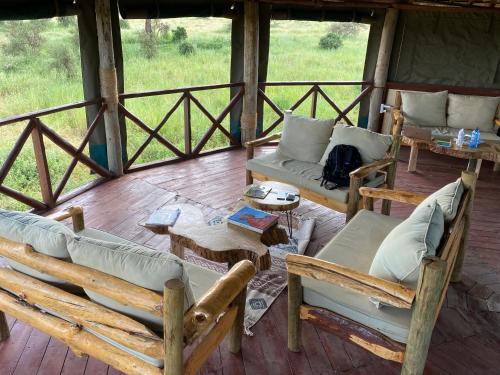 Amboseli Discovery Campにあるシーティングエリア