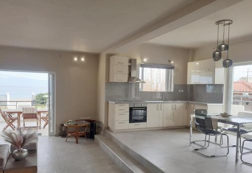 Dapur atau dapur kecil di Sea Side Villa