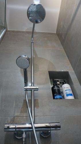 Luxury London house sleeps 13, 2 minutes to metro photo 37
