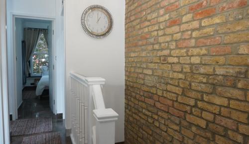 Luxury London house sleeps 13, 2 minutes to metro photo 39