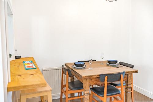 Φωτογραφία από το άλμπουμ του Couples getaway in central Windermere, ground floor flat with parking σε Windermere