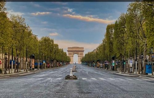 Et lokalt vartegn tæt på lejligheden