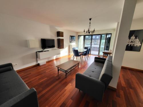 Paris Montmartre Chic