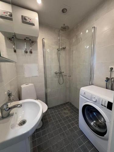 ห้องน้ำของ Small studio apartment