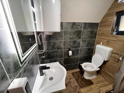 Koupelna v ubytování Vikendica Šumski mir Romanija-Sokolac-Sarajevo-Jahorina