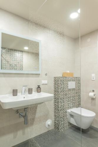Un baño de Modernes Apartment in altem Bauernhaus