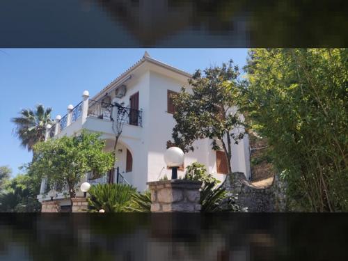 Gallery image of ArokariApartments in Koroni
