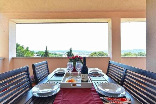 Lovely apartment overlooking the sea - MORE