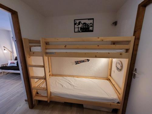 Appartement lumineux rénové pour 4 pers. proche centre avec parking et wifi inclus