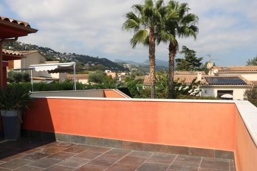 Fotografie z fotogalerie ubytování Charmant Studio au calme v destinaci Saint-Laurent-du-Var