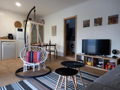 Μια τηλεόραση ή/και κέντρο ψυχαγωγίας στο Casa25