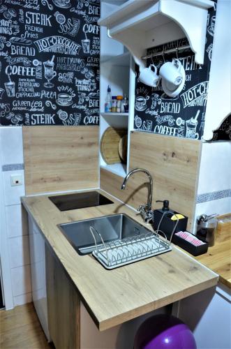 Apartments Am Werderseeにあるキッチンまたは簡易キッチン