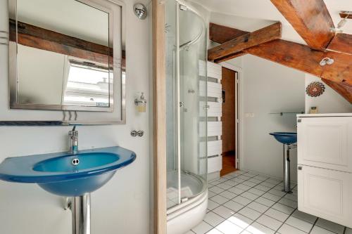 Duplex calme et lumineux au cœur de Bastille