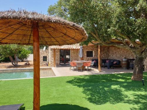 villas-majos : Superbe bergerie vue mer montagne piscine chauffée