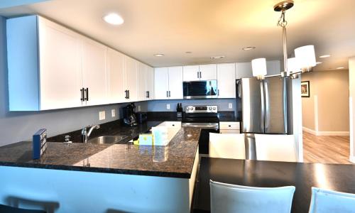 Oceanfront Paradise Sleeps 10 w Stunning Sunrises photo 37