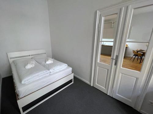 Authentic apartment near the city centre